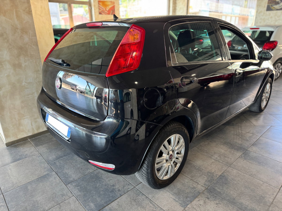 Fiat Punto 1.2 8V 5 porte Street (3)