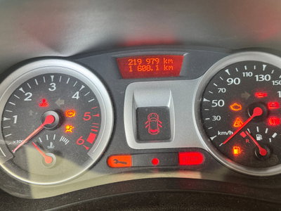 Renault Clio 1.5 dCi 75CV 3 porte 20th Anniversario (10)