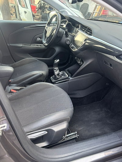 Opel Corsa 1.2 Elegance (8)