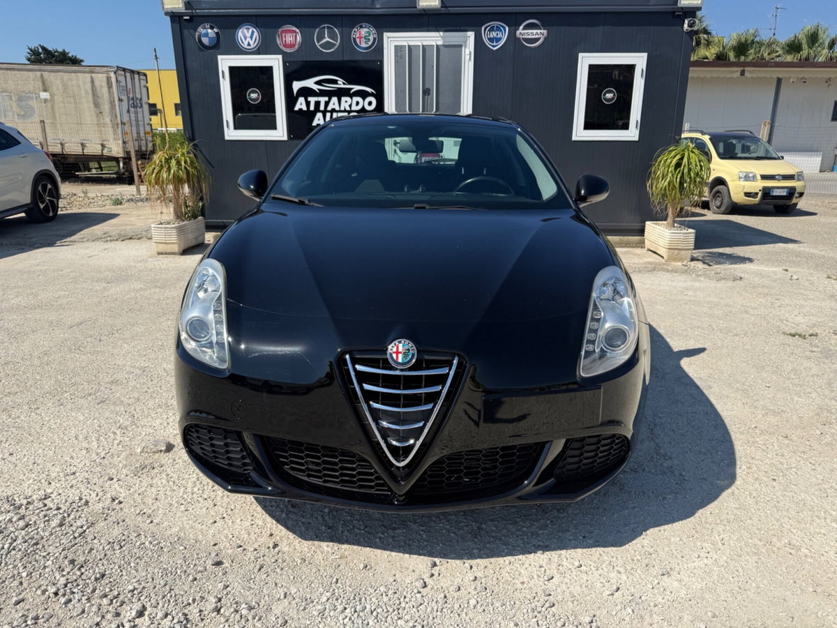 Alfa Romeo Giulietta 1.6 JTDm-2 Distinctive (2)