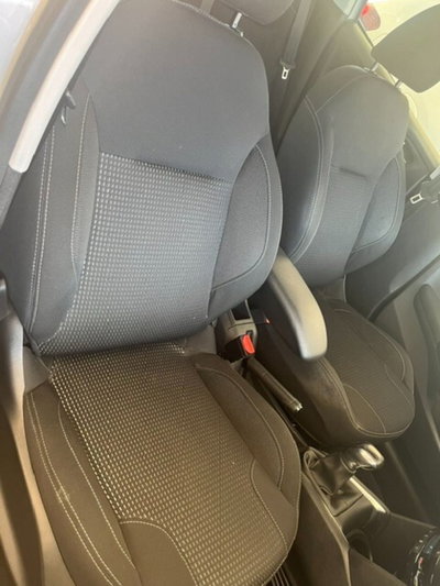 Peugeot 208 82 5p. GPL Allure (4)