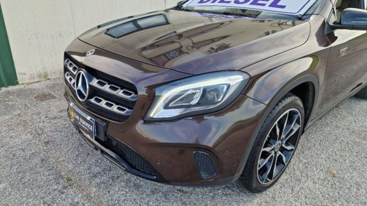 Mercedes-Benz GLA SUV 180 d Automatic Premium (5)