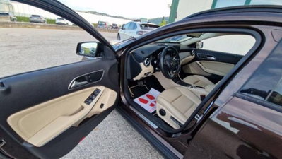 Mercedes-Benz GLA SUV 180 d Automatic Premium (6)