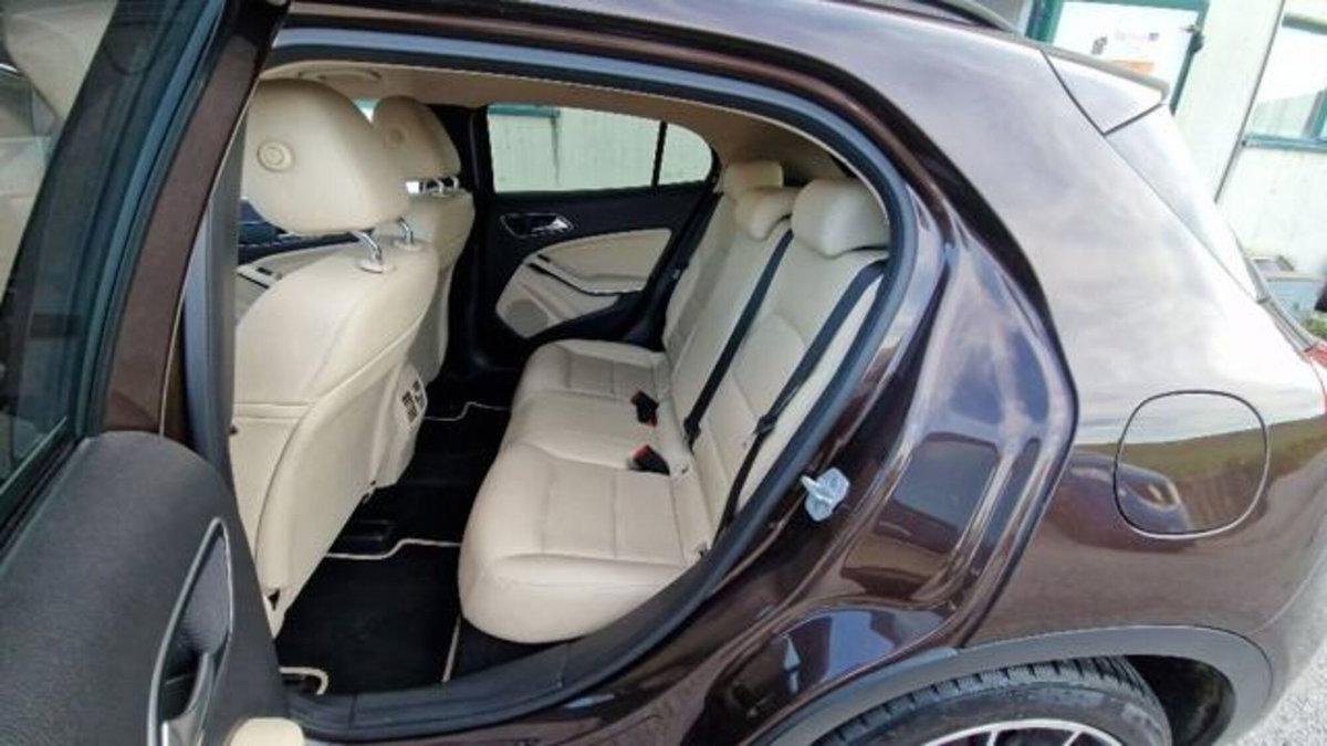 Mercedes-Benz GLA SUV 180 d Automatic Premium (9)