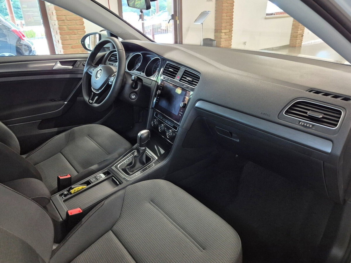 Volkswagen Golf 1.0 TSI 110 CV DSG 5p. Business BlueMotion Technology (10)