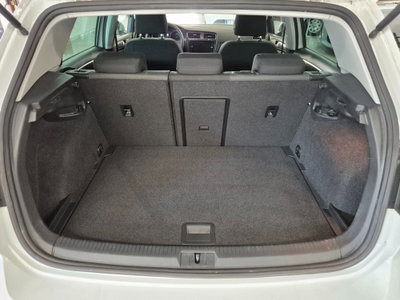 Volkswagen Golf 1.0 TSI 110 CV DSG 5p. Business BlueMotion Technology (11)