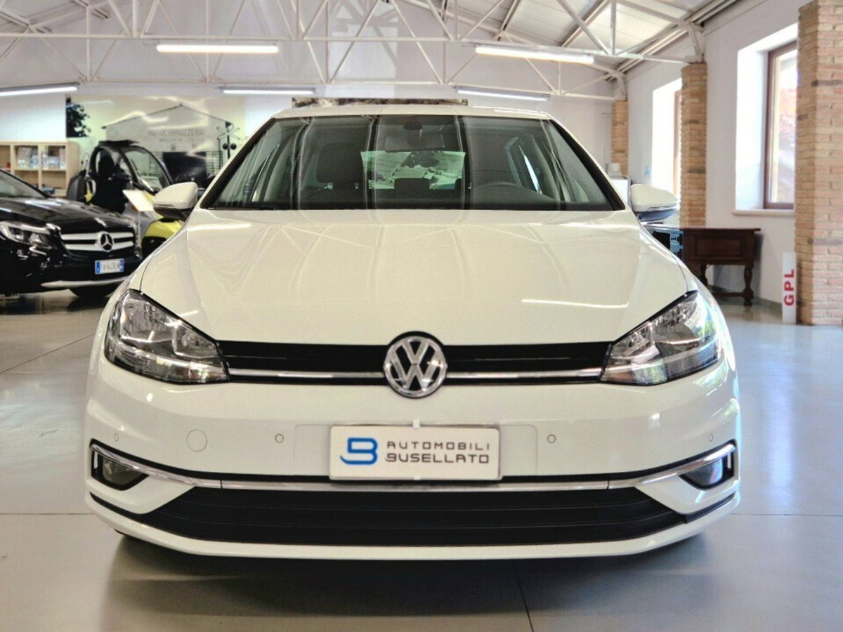 Volkswagen Golf 1.0 TSI 110 CV DSG 5p. Business BlueMotion Technology (2)
