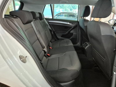 Volkswagen Golf 1.0 TSI 110 CV DSG 5p. Business BlueMotion Technology (9)