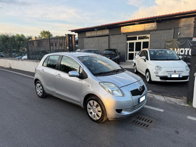 Toyota Yaris 1.0 5 porte usata