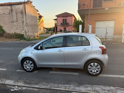 Toyota Yaris 1.0 5 porte (11)