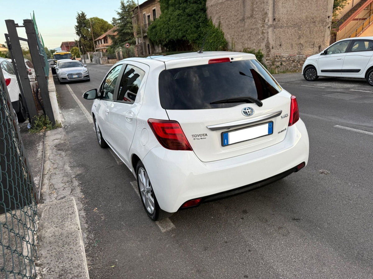 Toyota Yaris 1.5 Hybrid 5 porte Style (10)