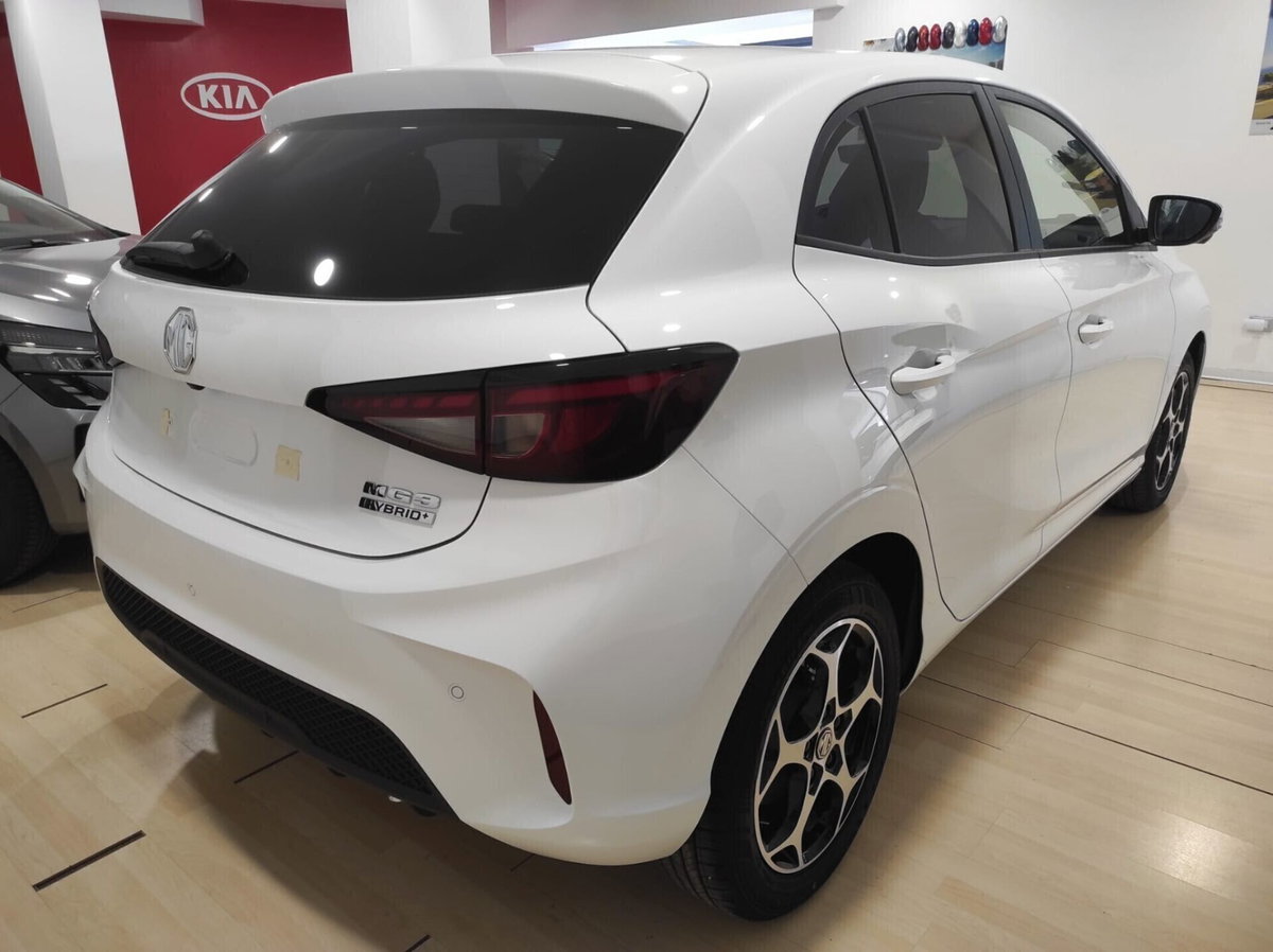 Mg MG3 1.5 Standard (12)