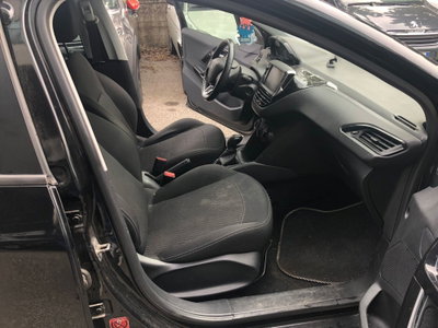 Peugeot 208 82 5 porte Active (11)