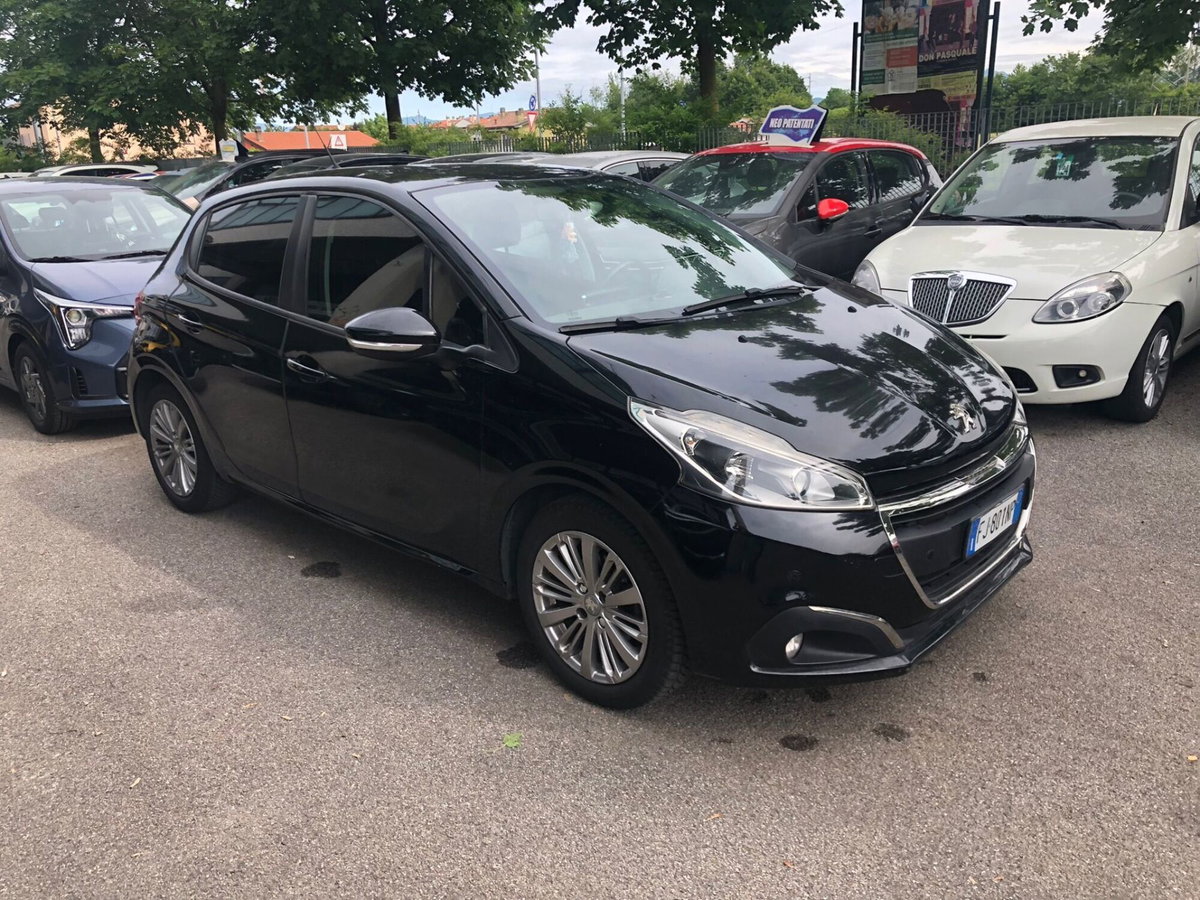 Peugeot 208 82 5 porte Active (2)