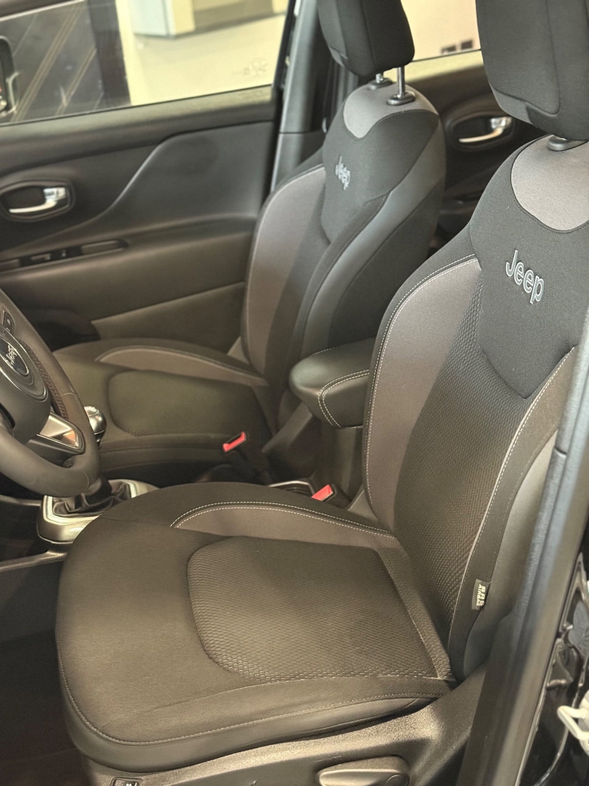 Jeep Renegade 1.6 Mjt 130 CV Limited (9)