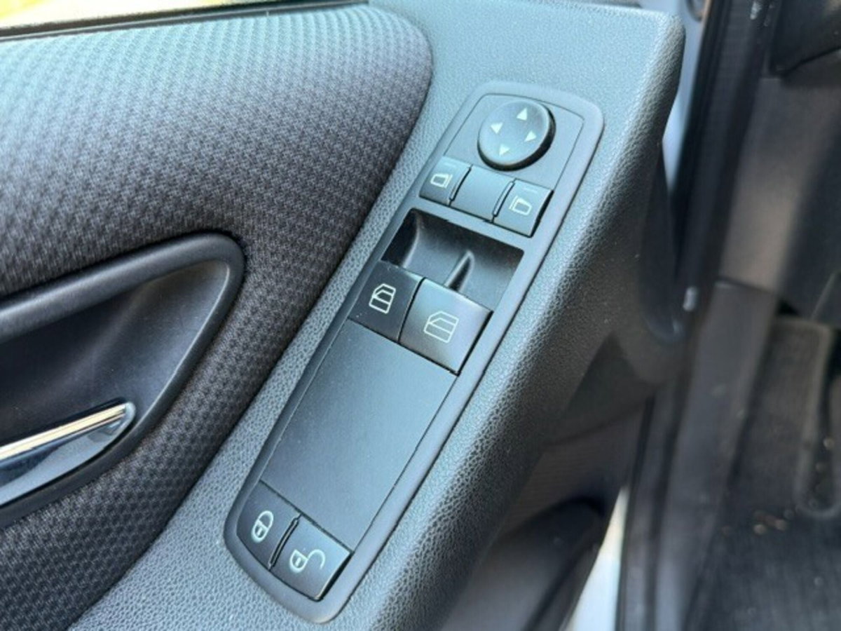 Mercedes-Benz Classe A 150 Classic (18)