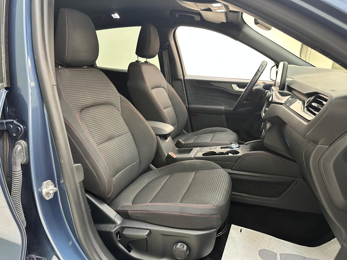 Ford Kuga 2.5 Plug In Hybrid 225 CV CVT 2WD ST-Line (19)
