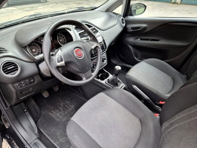 Fiat Punto 1.3 MJT II 75 CV 5 porte Street (12)