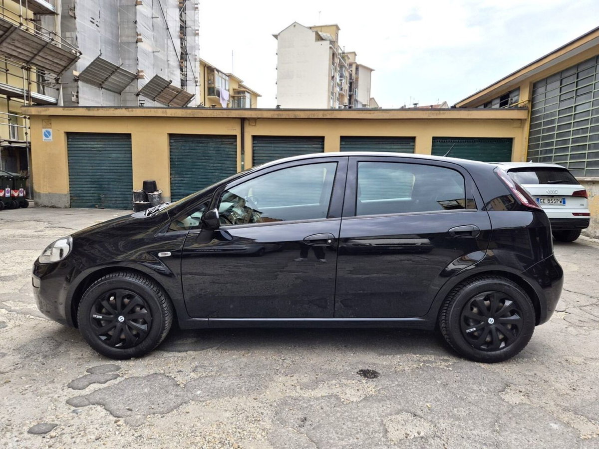 Fiat Punto 1.3 MJT II 75 CV 5 porte Street (7)