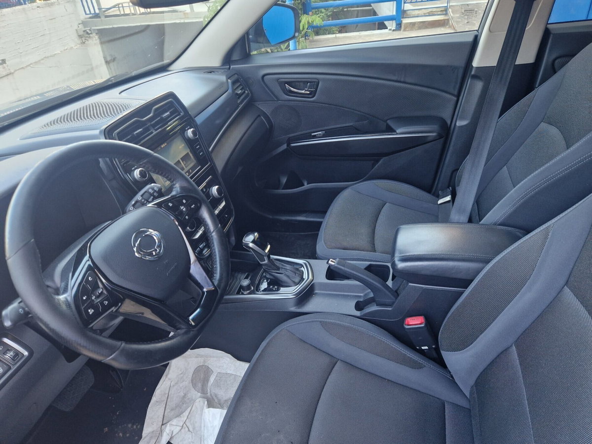 Ssangyong Tivoli 1.6 diesel 2WD Comfort aut. (8)