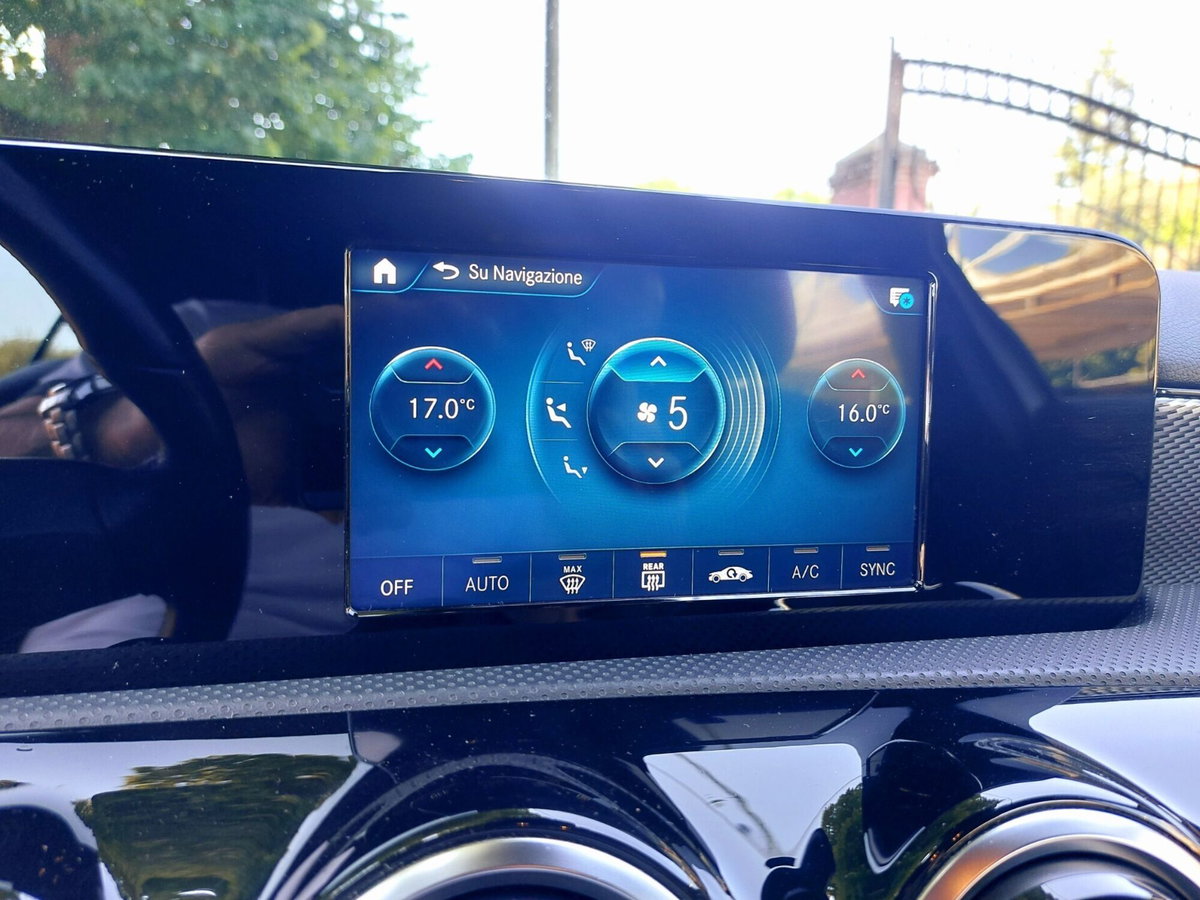 Mercedes-Benz Classe A 180 d Sport (10)