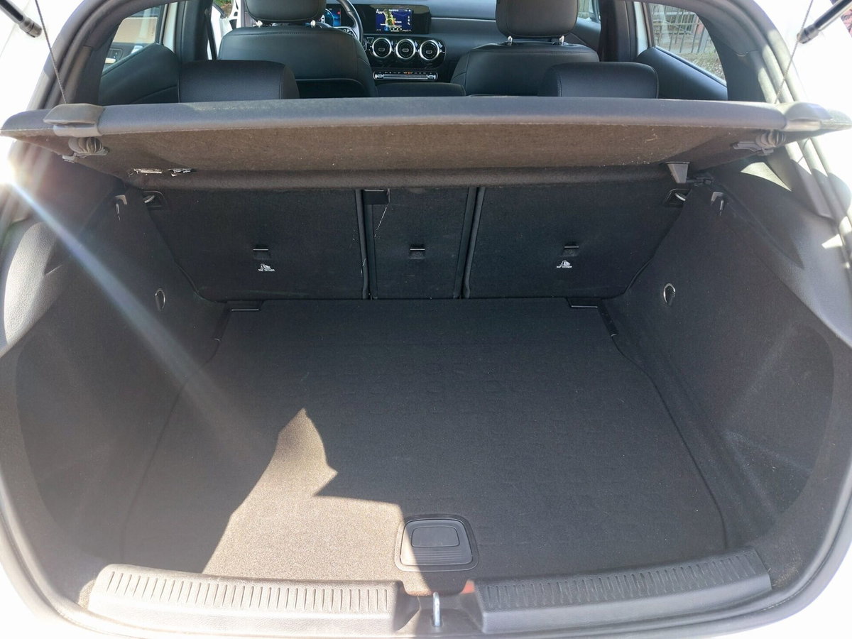 Mercedes-Benz Classe A 180 d Sport (16)