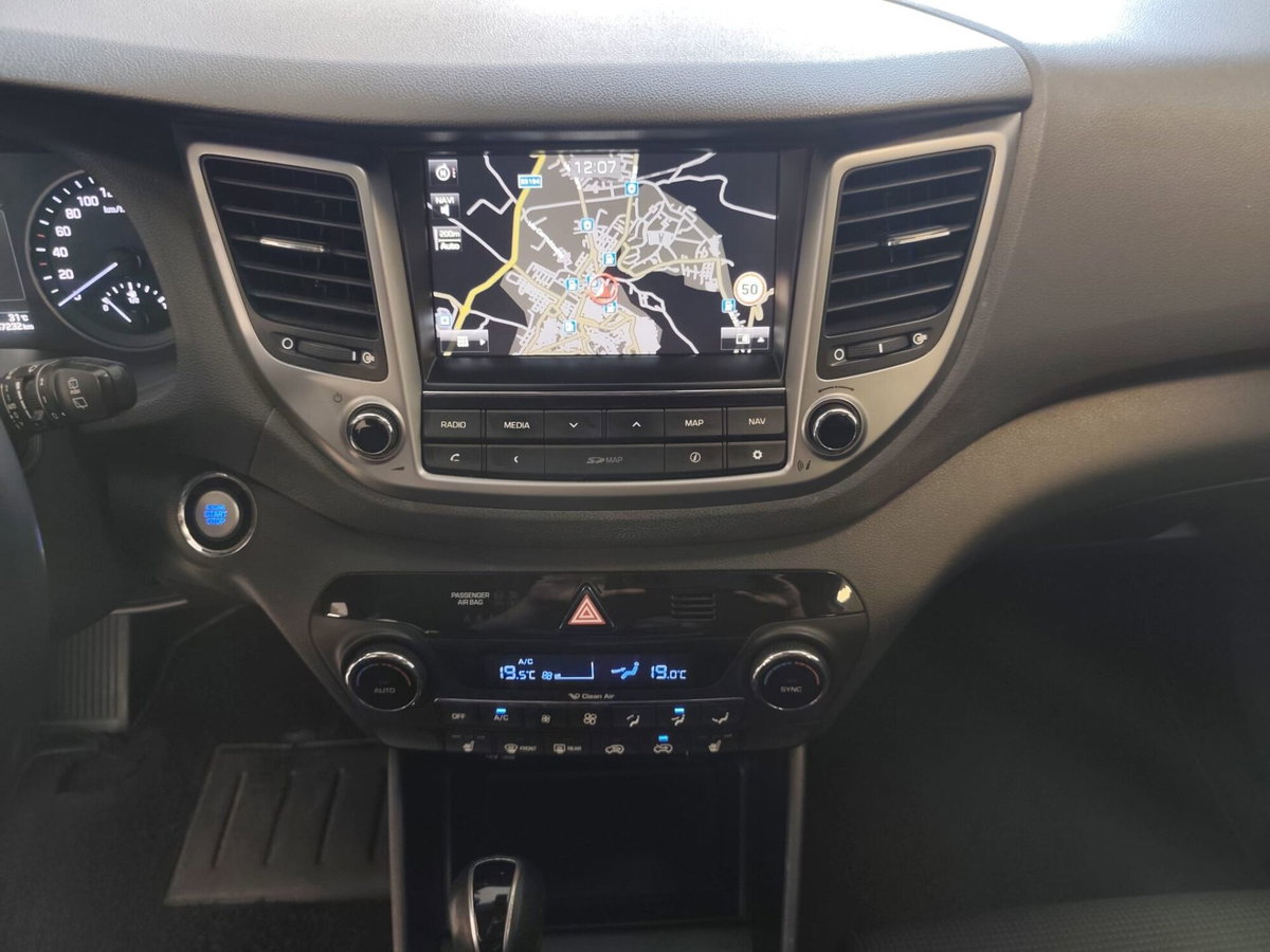 Hyundai Tucson 1.7 CRDi DCT XPossible (6)