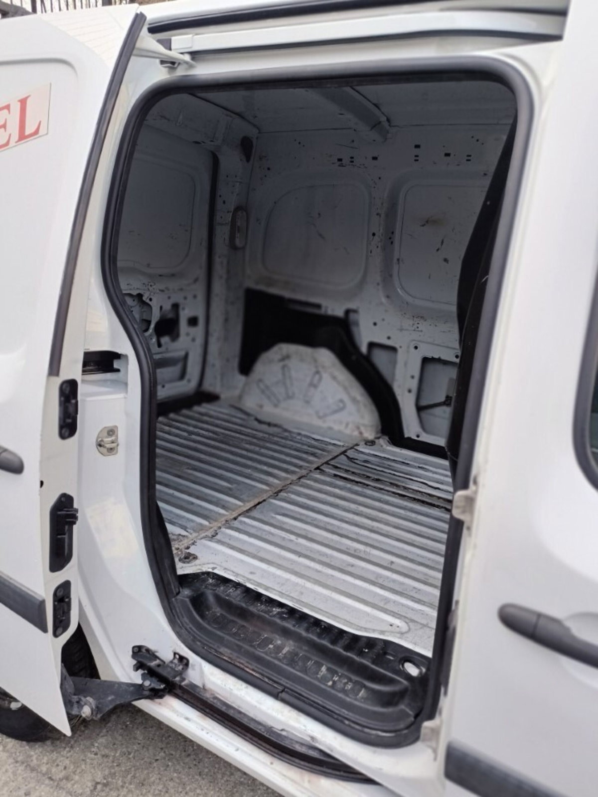 Renault Kangoo 1.5 dCi 90CV F.AP. 4p. Express Maxi Combi Ice (2)