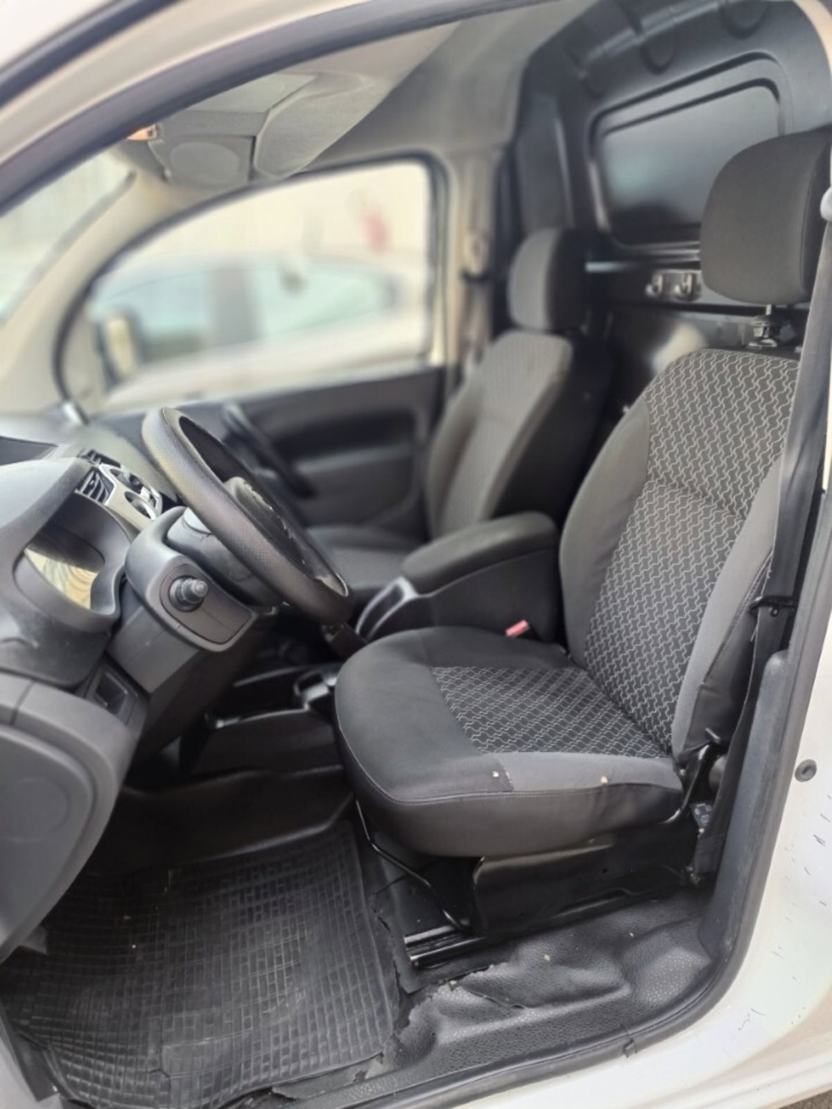 Renault Kangoo 1.5 dCi 90CV F.AP. 4p. Express Maxi Combi Ice (5)