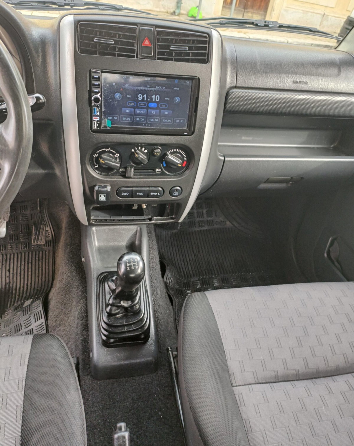 Suzuki Jimny 1.5 DDiS cat 4WD JLX Più (11)