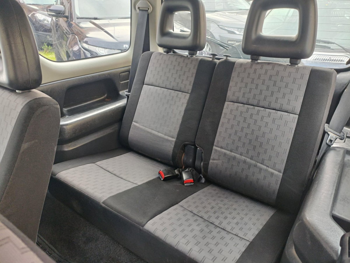 Suzuki Jimny 1.5 DDiS cat 4WD JLX Più (9)