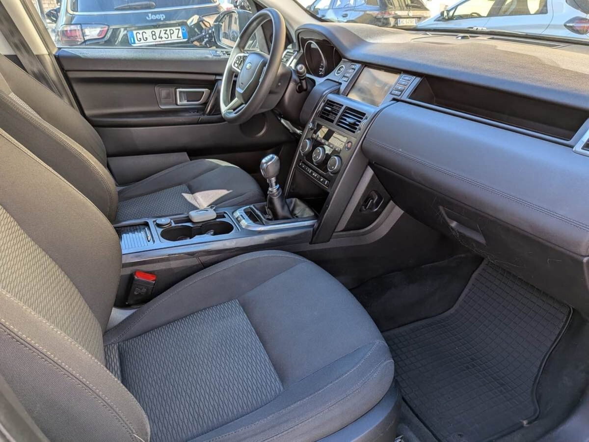 Land Rover Discovery Sport 2.0 TD4 150 CV HSE Luxury (11)