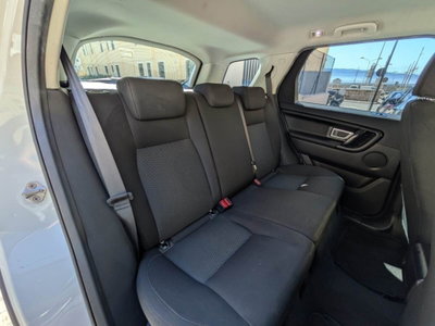 Land Rover Discovery Sport 2.0 TD4 150 CV HSE Luxury (15)