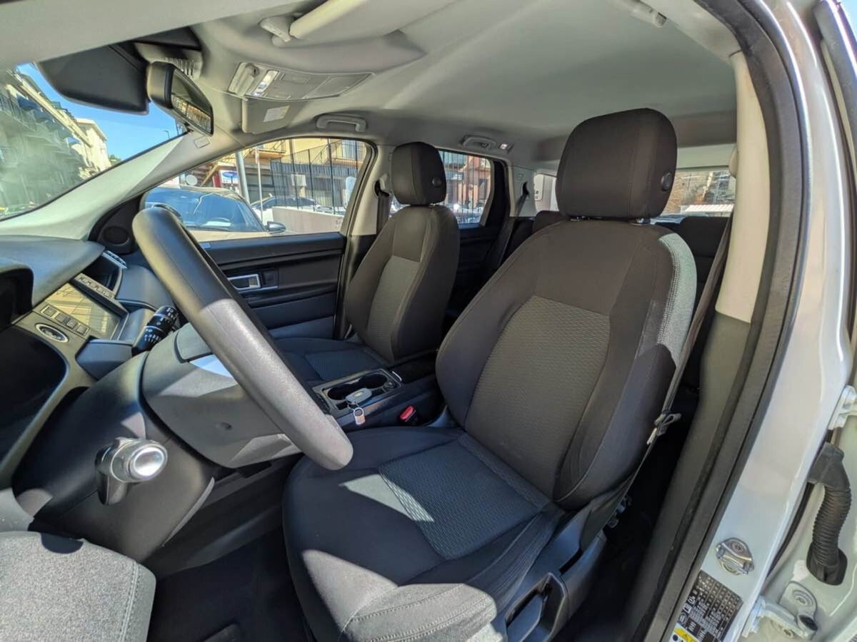 Land Rover Discovery Sport 2.0 TD4 150 CV HSE Luxury (19)