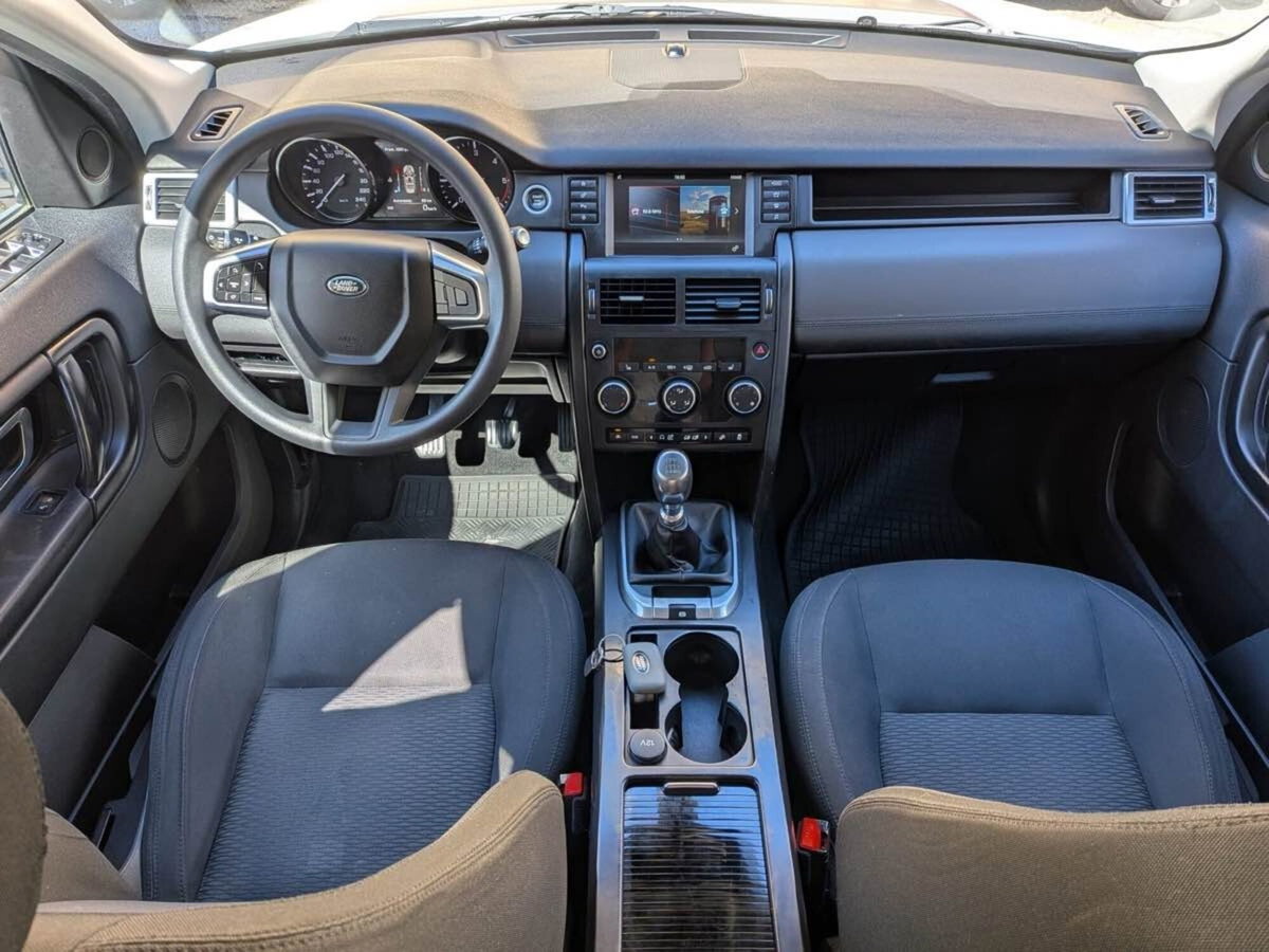Land Rover Discovery Sport 2.0 TD4 150 CV HSE Luxury (8)