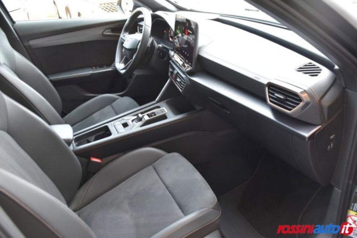 Cupra Formentor 1.5 e-hybrid Dark Stone 204cv dsg (14)