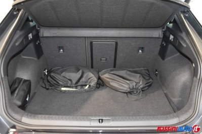 Cupra Formentor 1.5 e-hybrid Dark Stone 204cv dsg (16)