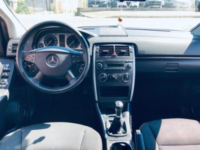Mercedes-Benz Classe B 200 CDI Executive (20)