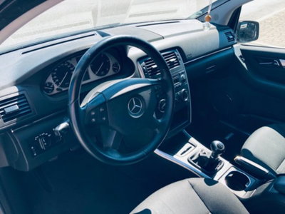Mercedes-Benz Classe B 200 CDI Executive (8)