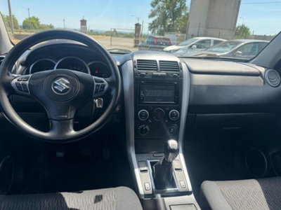 Suzuki Grand Vitara 1.9 DDiS 5 porte Evolution Plus (12)