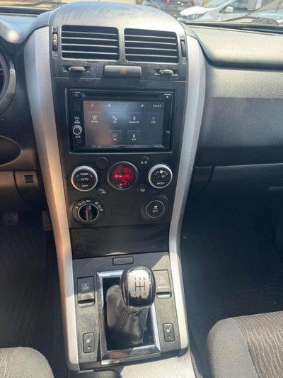 Suzuki Grand Vitara 1.9 DDiS 5 porte Evolution Plus (14)