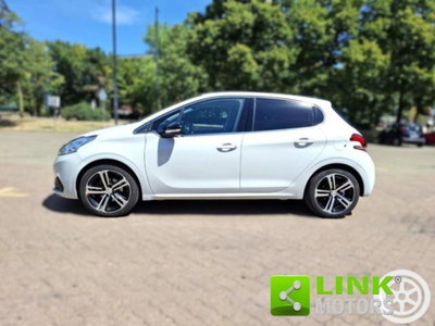 Peugeot 208 120 S&S 5 porte GT Line (2)
