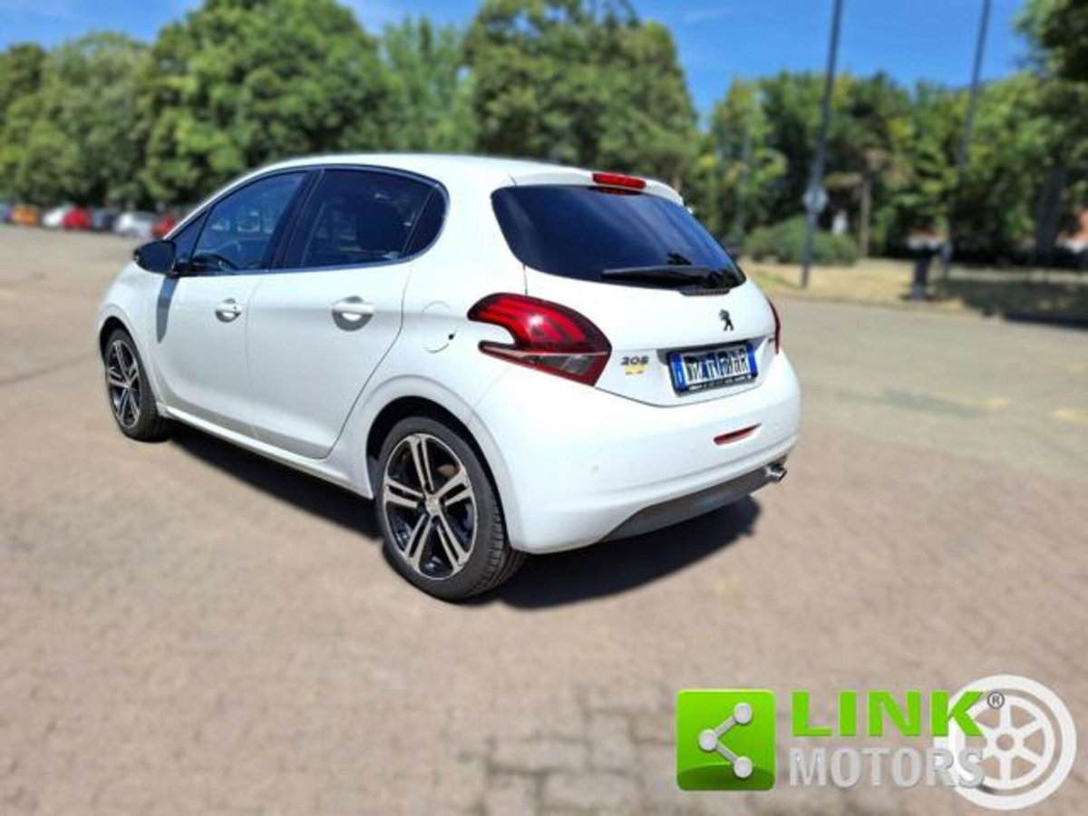 Peugeot 208 120 S&S 5 porte GT Line (3)