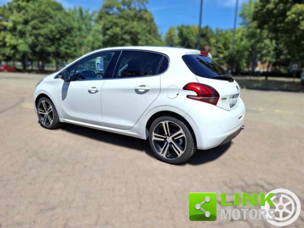 Peugeot 208 120 S&S 5 porte GT Line (4)
