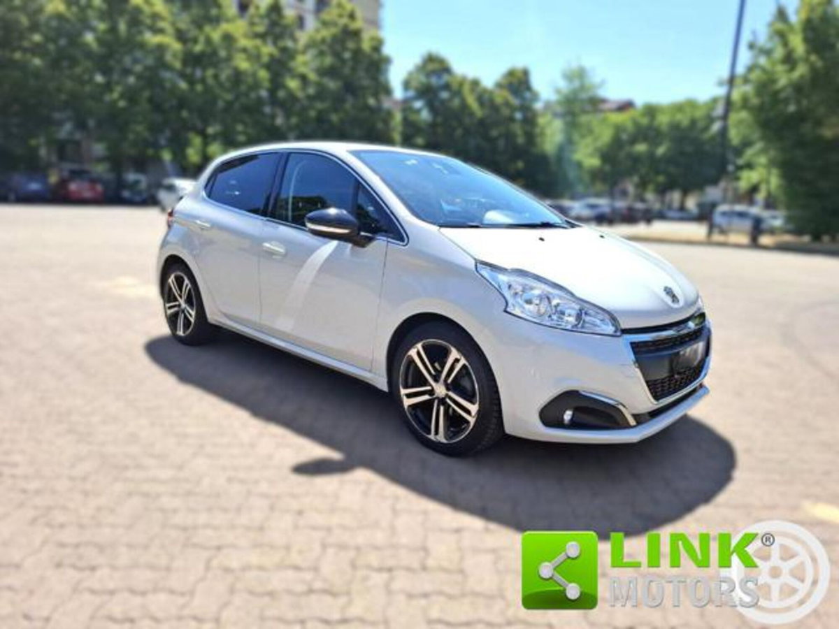 Peugeot 208 120 S&S 5 porte GT Line (8)