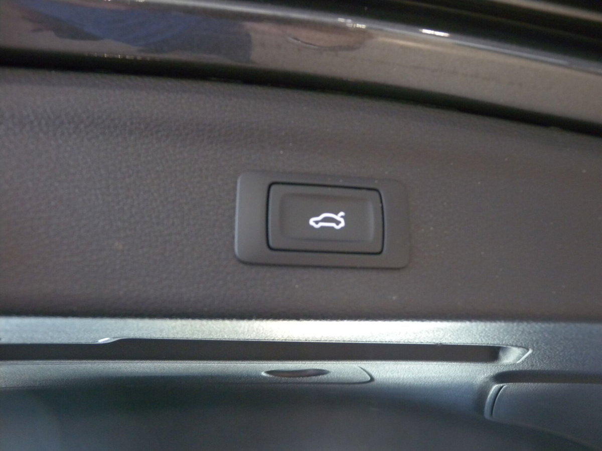 Audi Q3 Sportback 35 TDI quattro S tronic S line edition (14)