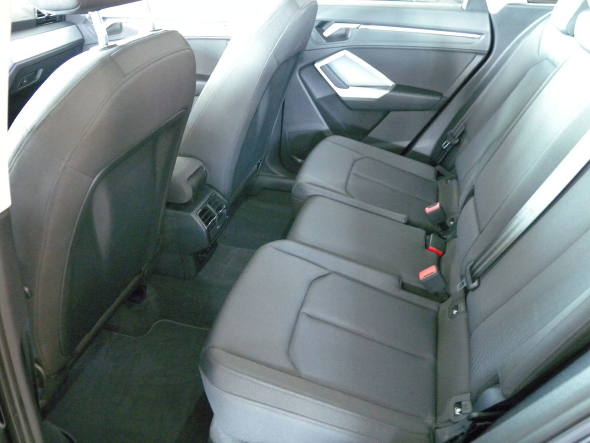 Audi Q3 Sportback 35 TDI quattro S tronic S line edition (7)