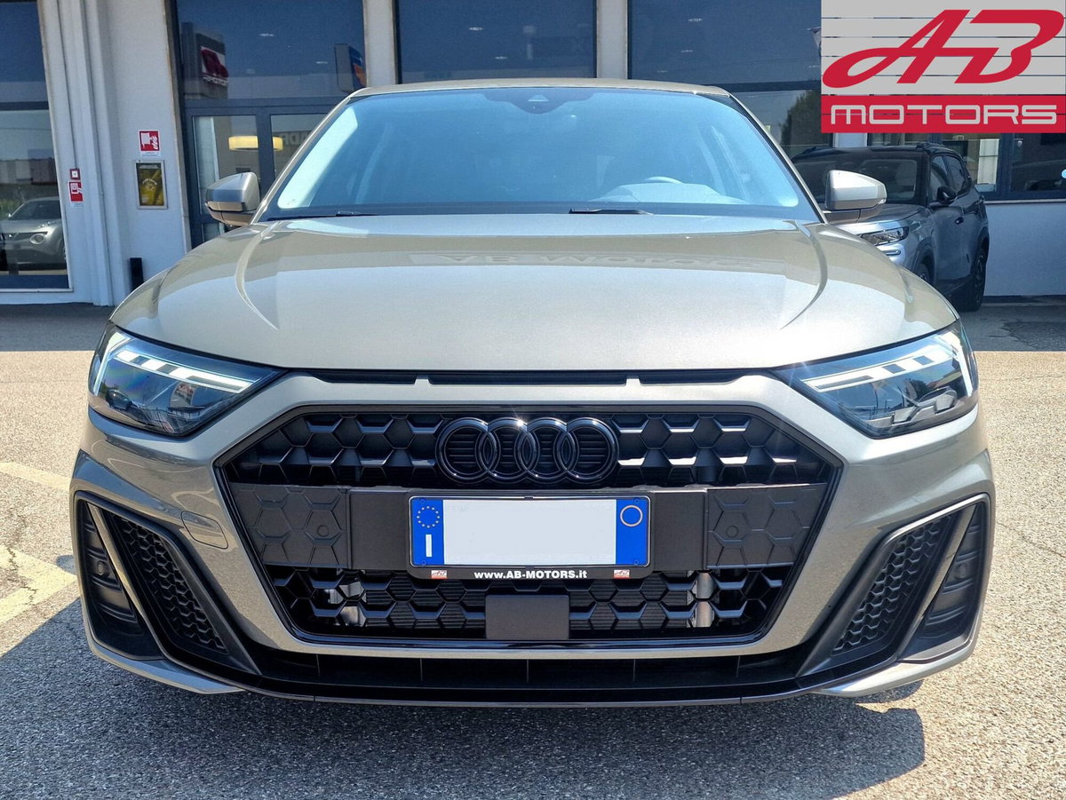 Audi A1 Sportback 30 TFSI S line edition (2)