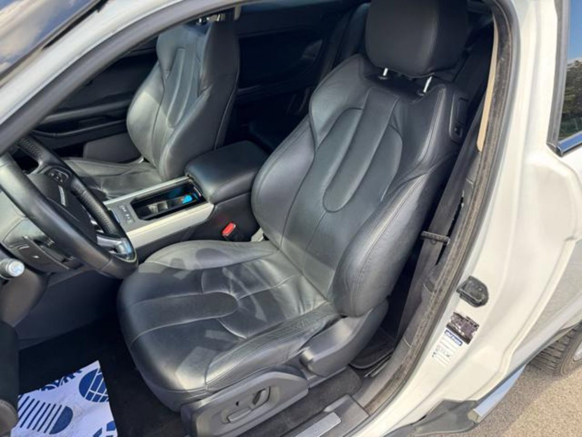 Land Rover Range Rover Evoque 2.2 Sd4 Coupé Pure (11)