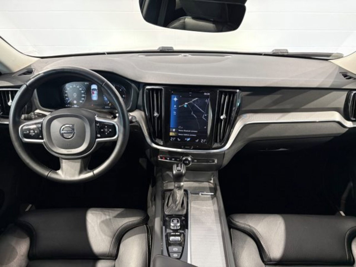 Volvo V60 Cross Country D4 AWD Geartronic Pro (10)